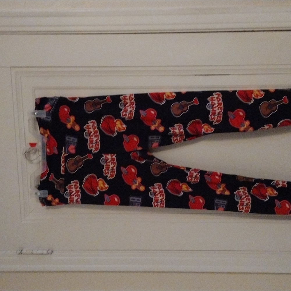2 pair of LuLaRoe leggings ...valentines